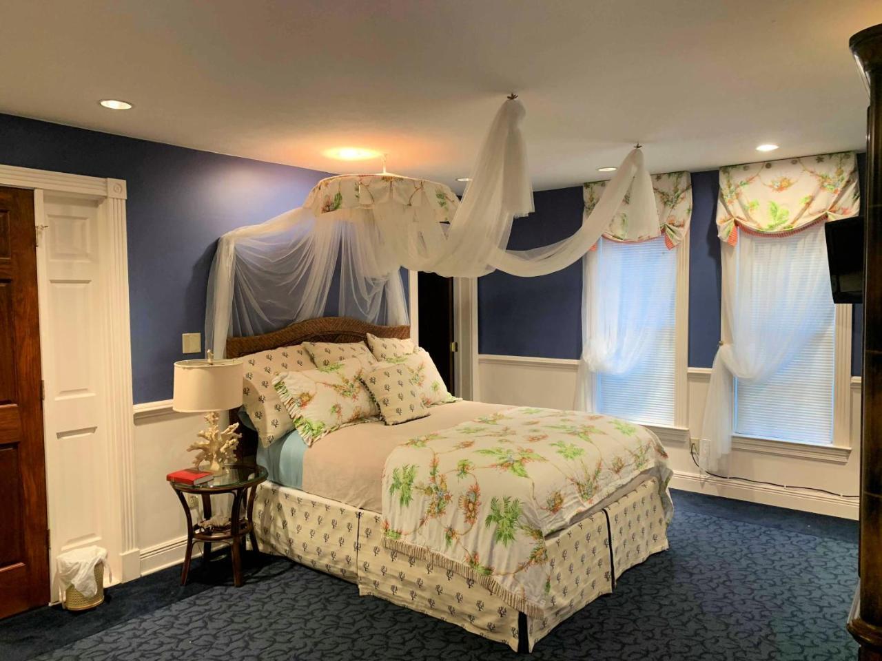 The Lake Manor Bed and Breakfast Morgantown Buitenkant foto